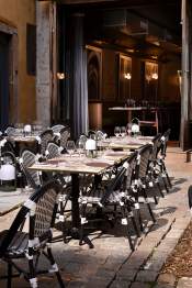 Cour des Loges · Restaurant Vieux Lyon · 5e arrondissement
